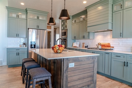 Should You Include a Kitchen Island in Your Remodel?