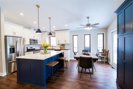 Transforming Living Spaces: Open Floor Plans vs. Traditional Layouts